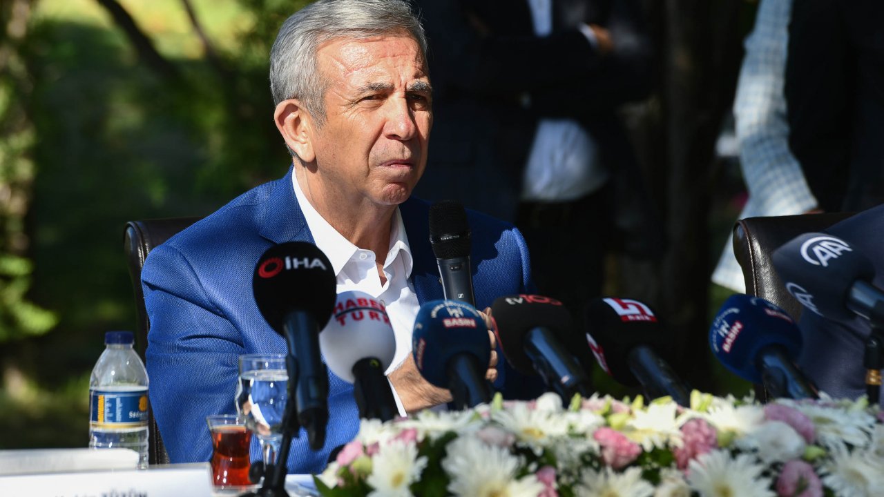 Mansur Yavaş: Kahramanmaraş'a Sebze Fideleri ile Silajlık Mısırlar Gönderdik!