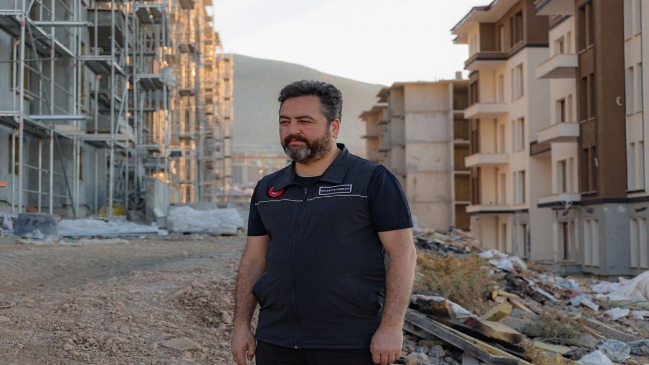 Kahramanmaraş'ta Belediyeden Orta Hasarlı Binalara Güçlendirme Ruhsatlarıyla Destek!