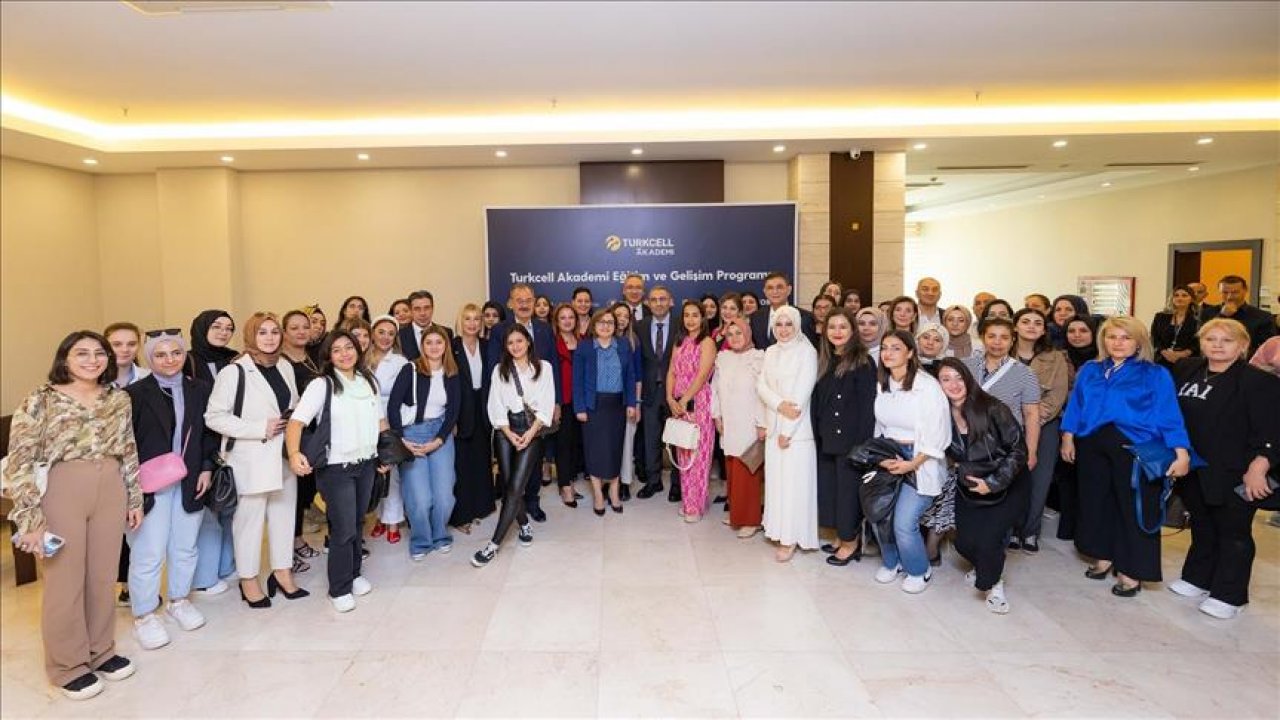 Turkcell, Kahramanmaraş'ın Komşu İli Gaziantep’te Afetzedelere Eğitim Verecek!