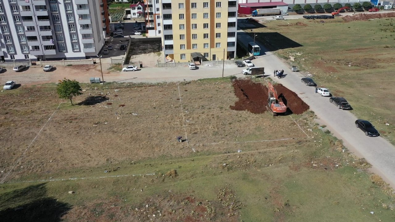 Kahramanmaraş'ta Dar Gelirli Ailelere Ücretsiz Konut Desteği: Elbistan'ın Yeniden İnşası Başlıyor!