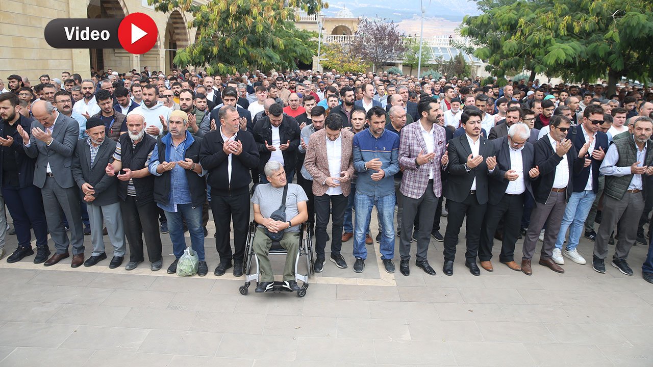 Kahramanmaraş, Filistin İçin Birleşiyor: Dualar Abdulhamidhan Camii'nde Yükseldi