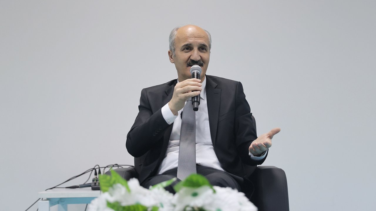 Kahramanmaraş'ta Dulkadiroğlu Gençlik Merkezi: Gençlerin Yüreğine Dokunan Etkinlikler!