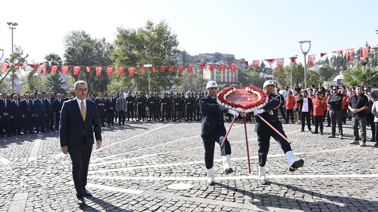 Başkan Güngör'den Coşkulu Mesaj: Cumhuriyetimizin 100. Yılı Kutlu Olsun!