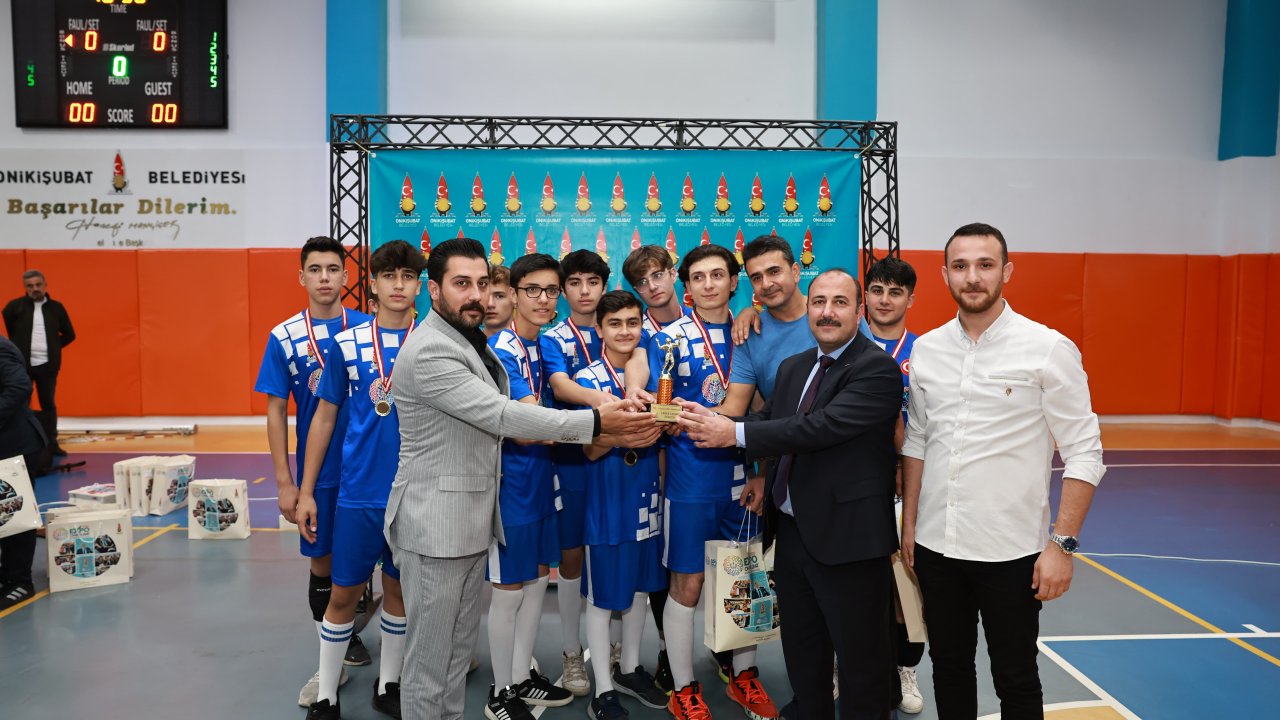 Kahramanmaraş'ta Spor Rüzgarı: 100. Yıl EXPO 2023 Voleybol Turnuvası Finalleri!