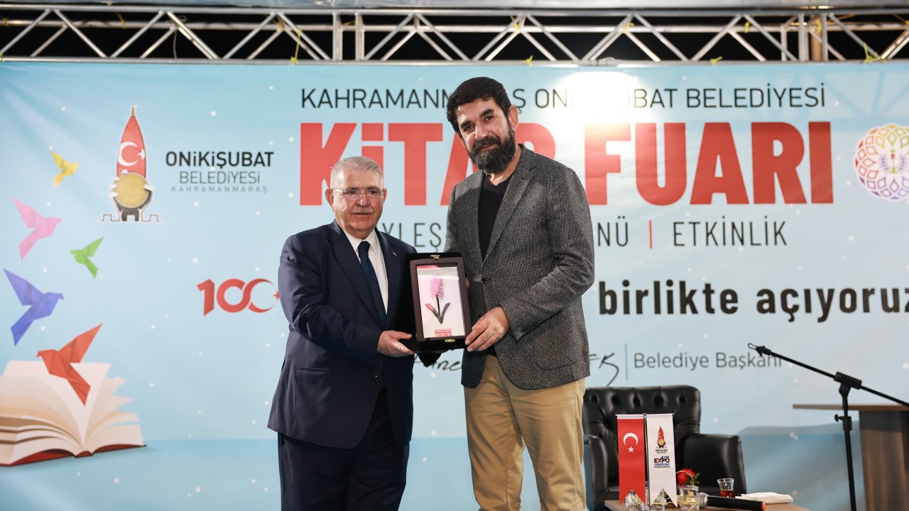 EXPO 2023 Kitap Fuarı: Serdar Tuncer ile Düştüğümüz Yerden Kitapla Kalkacağız!