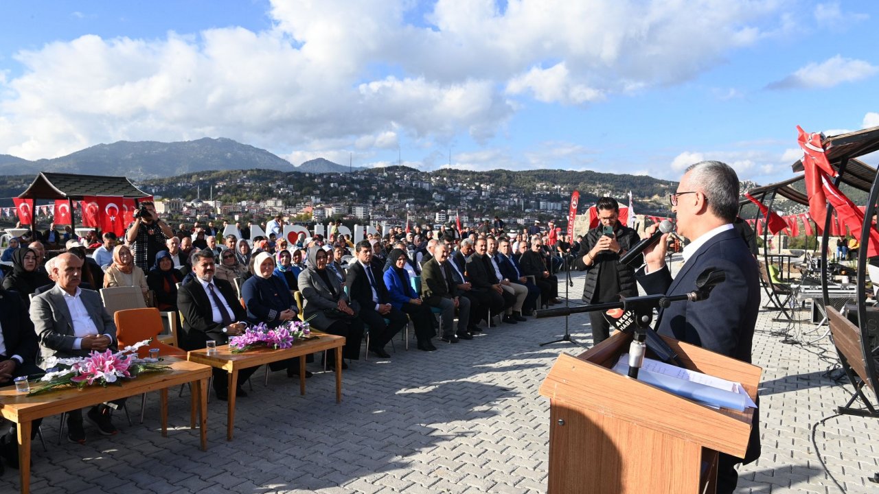 Kahramanmaraş Andırın Şehitler Anıtı ve Seyir Terası: Tarihle Buluşmanın Adı!