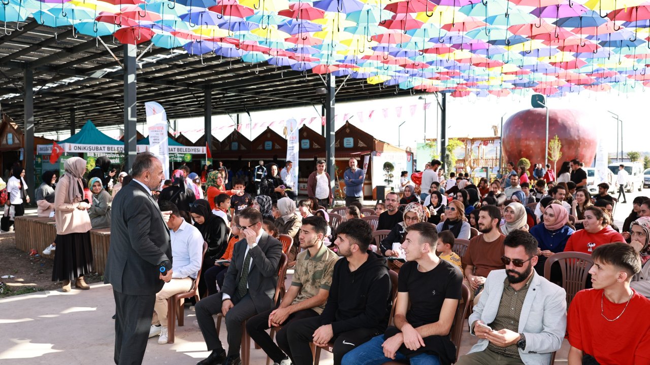 Kahramanmaraş Kültür Şehri İmzası: Tufan Gündüz EXPO 2023 Kitap Fuarı'nda