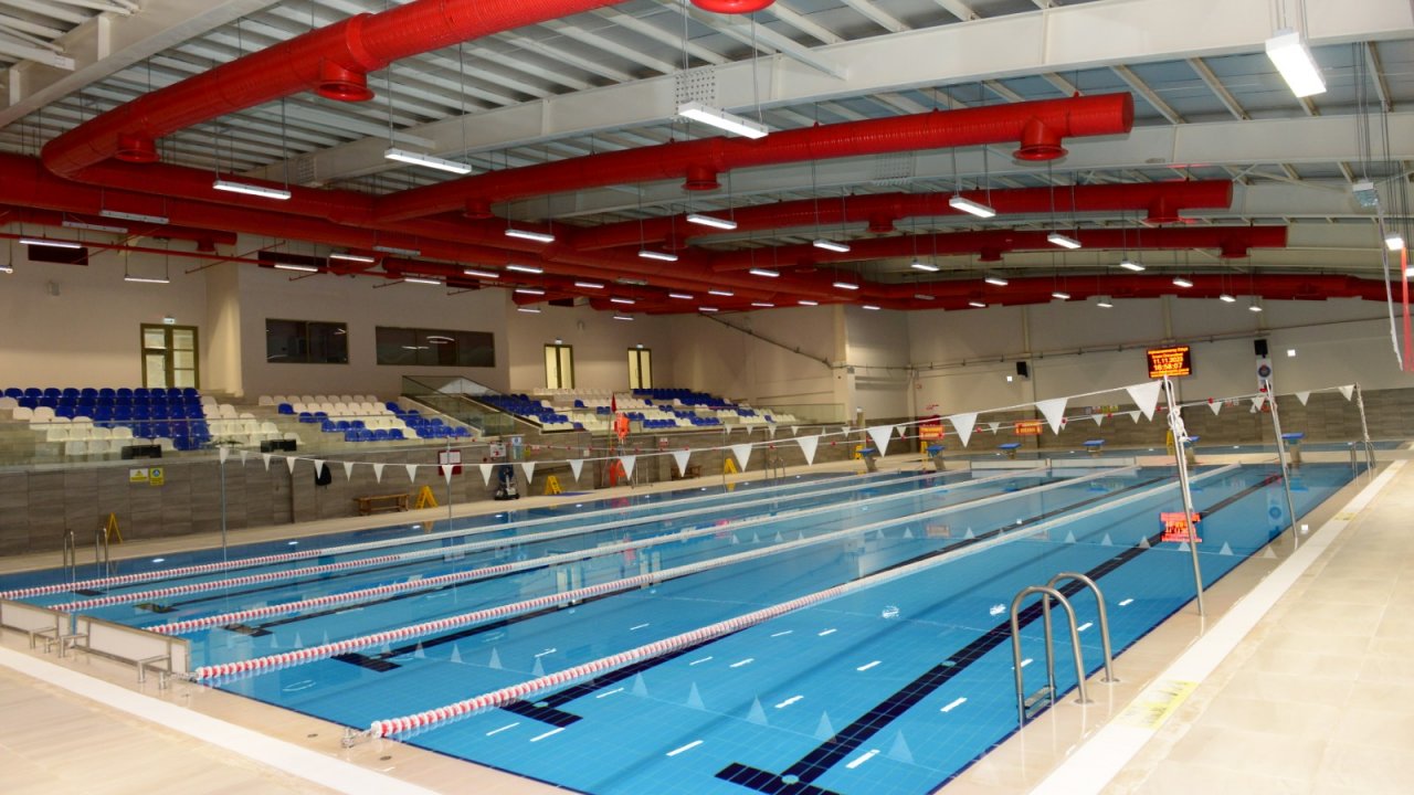 Kahramanmaraş'ta Yarı Olimpik Yüzme Havuzu Yeniden Açıldı!