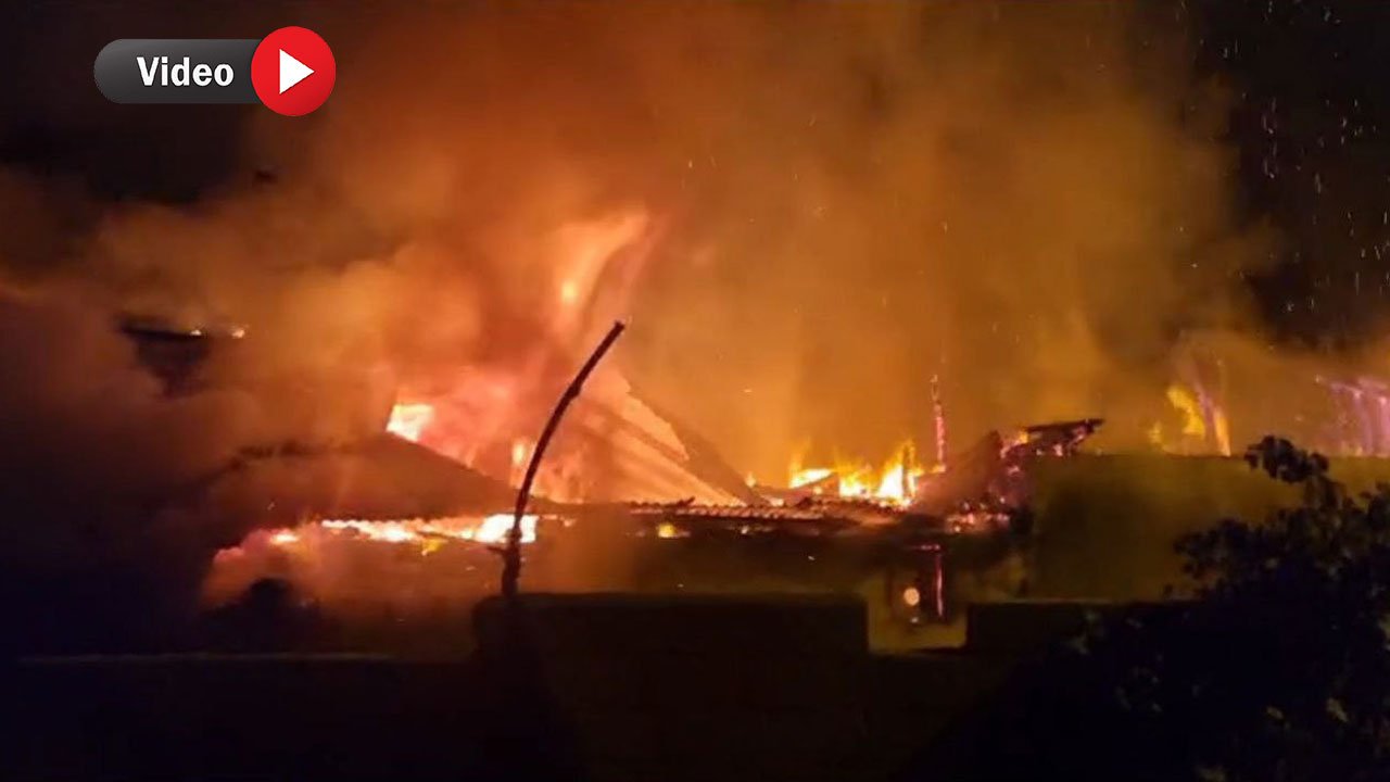 Kahramanmaraş Tarihine Veda: Kayabaşı Mahallesi'nde Konak Yangını!