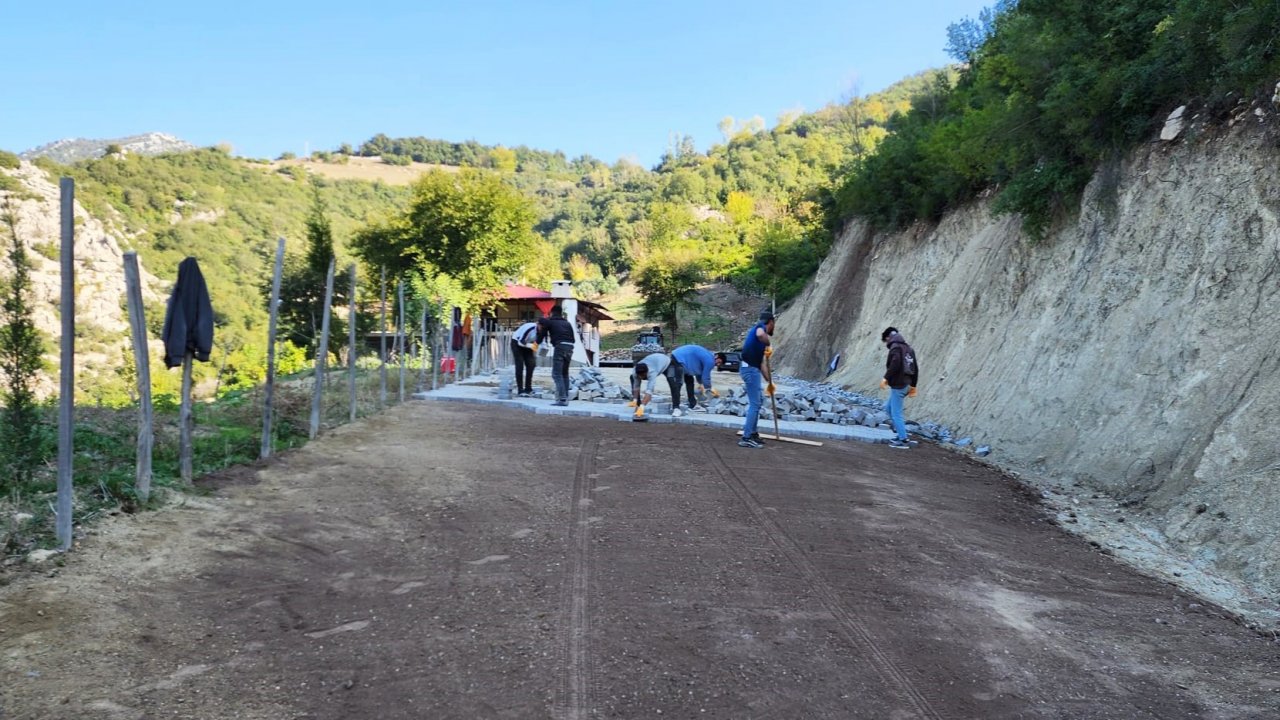 Kahramanmaraş'ta Ulaşım Devrimi: Andırın'da Kırsal Mahalleler Yenileniyor!