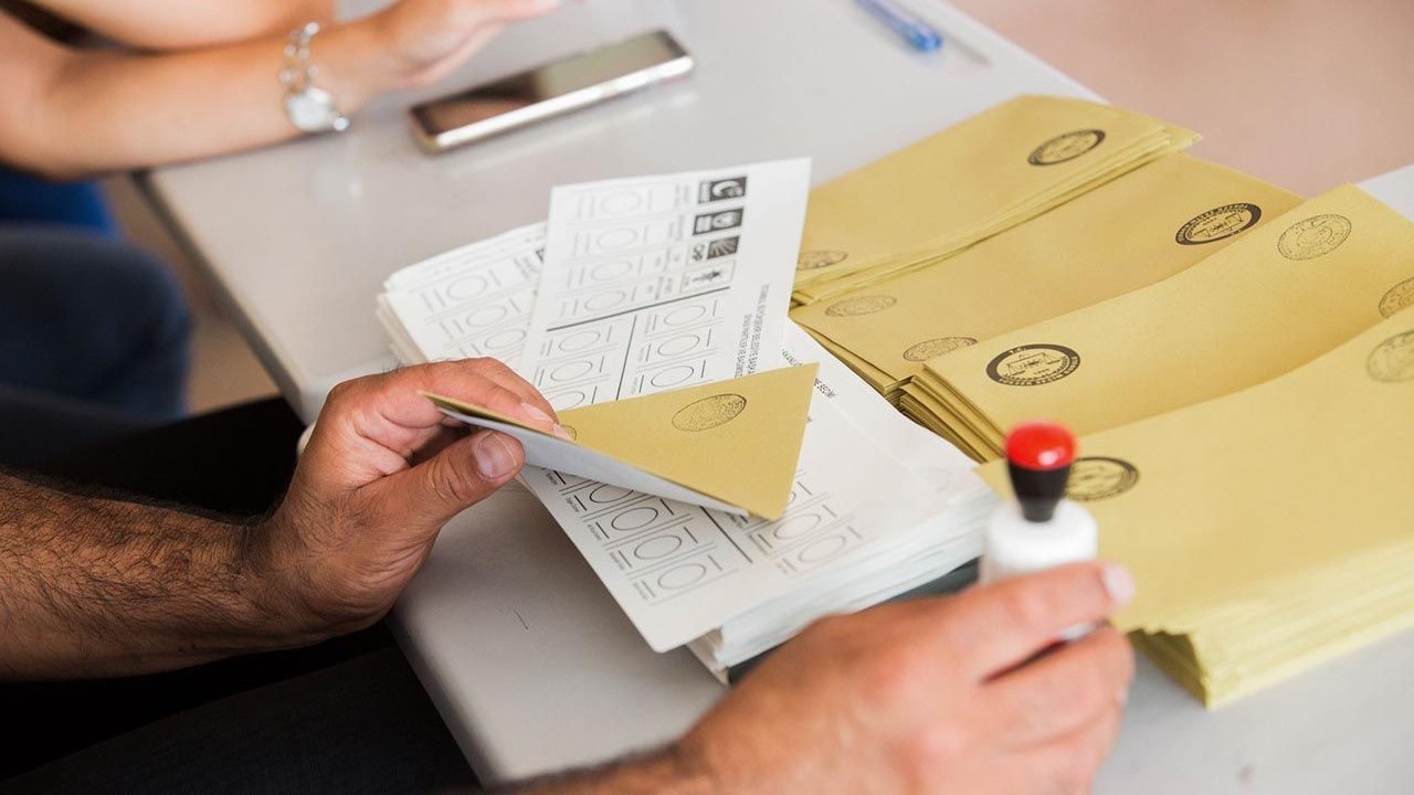 Yerel Seçim Hazırlıkları Hız Kazanıyor: AK Parti'den Temayül Komisyonları!