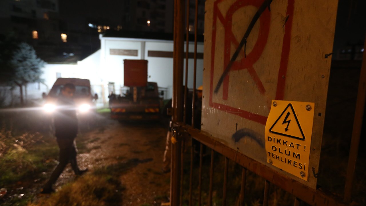 Kahramanmaraş'ta Elektrik Akımına Kapılan Genç Şoför Hayatını Kaybetti