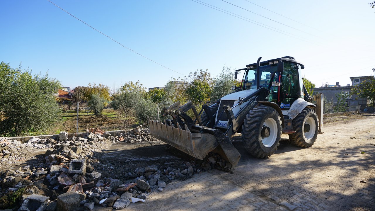 Kahramanmaraş Türkoğlu'nda Çevre Dostu Temizlik: İnşaat Atıkları Kaldırıyor