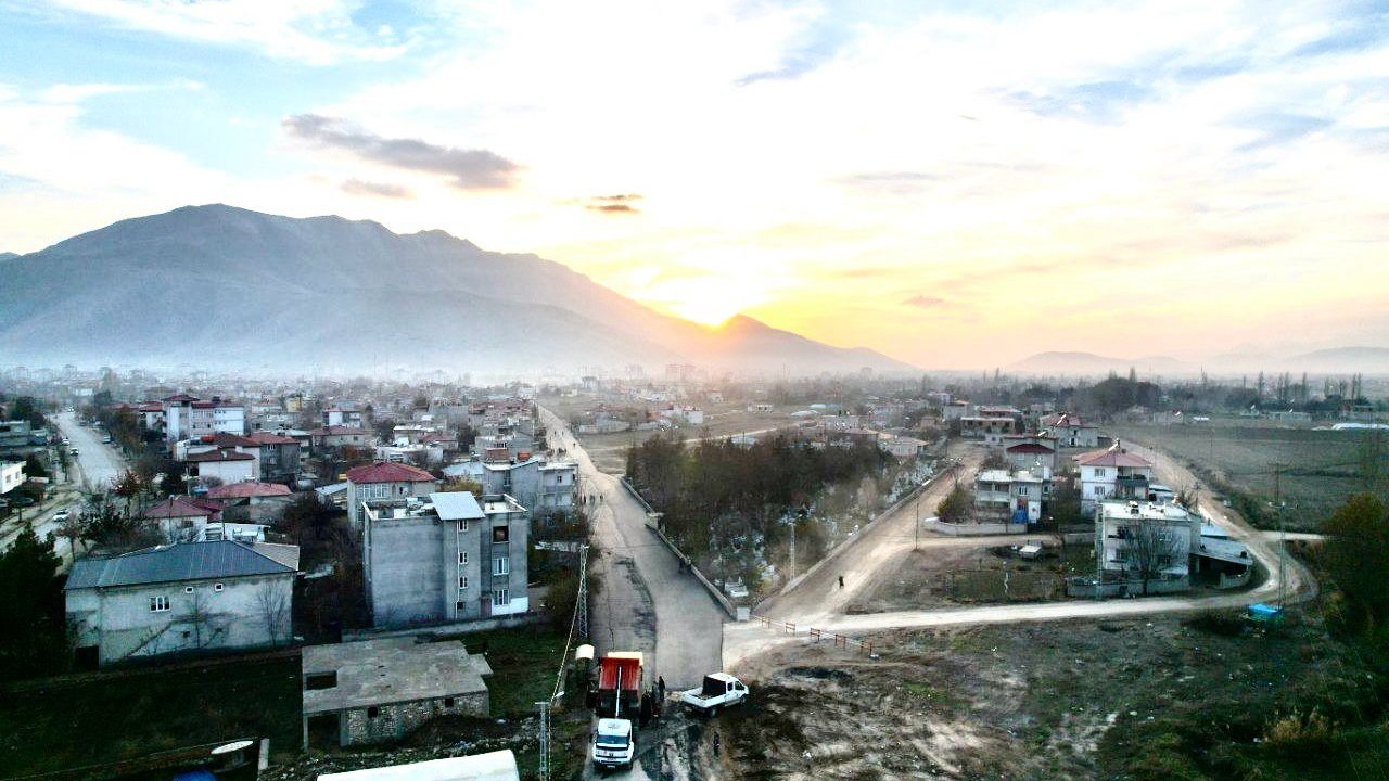 Elbistan Yollarında Değişim Rüzgarları: Asfalt Seferberliği!