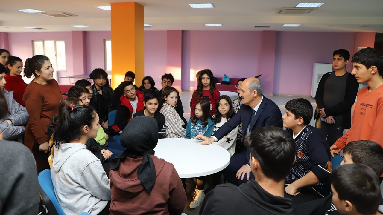 Dulkadiroğlu Gençlik Merkezi Gençlerle Dolup Taşıyor