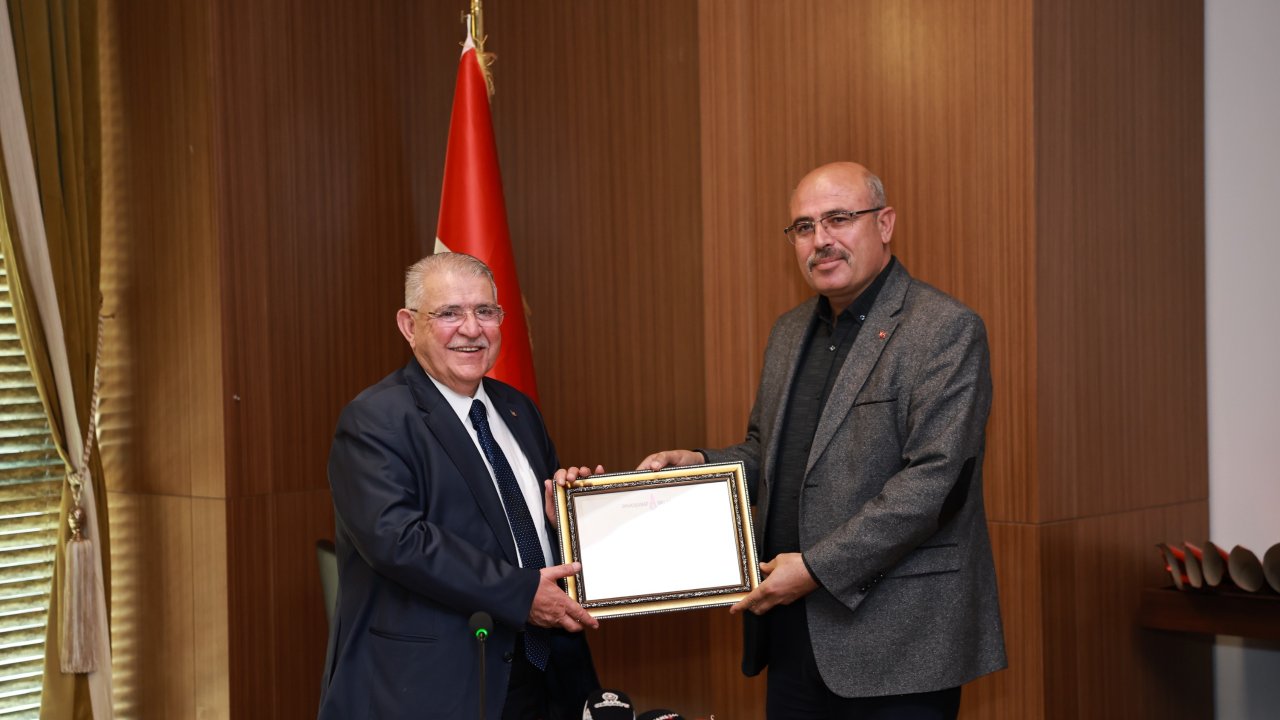 Onikişubat'a 100 Yıllık Hizmet: Başkan Mahçiçek İle Değerlendirme Toplantısı