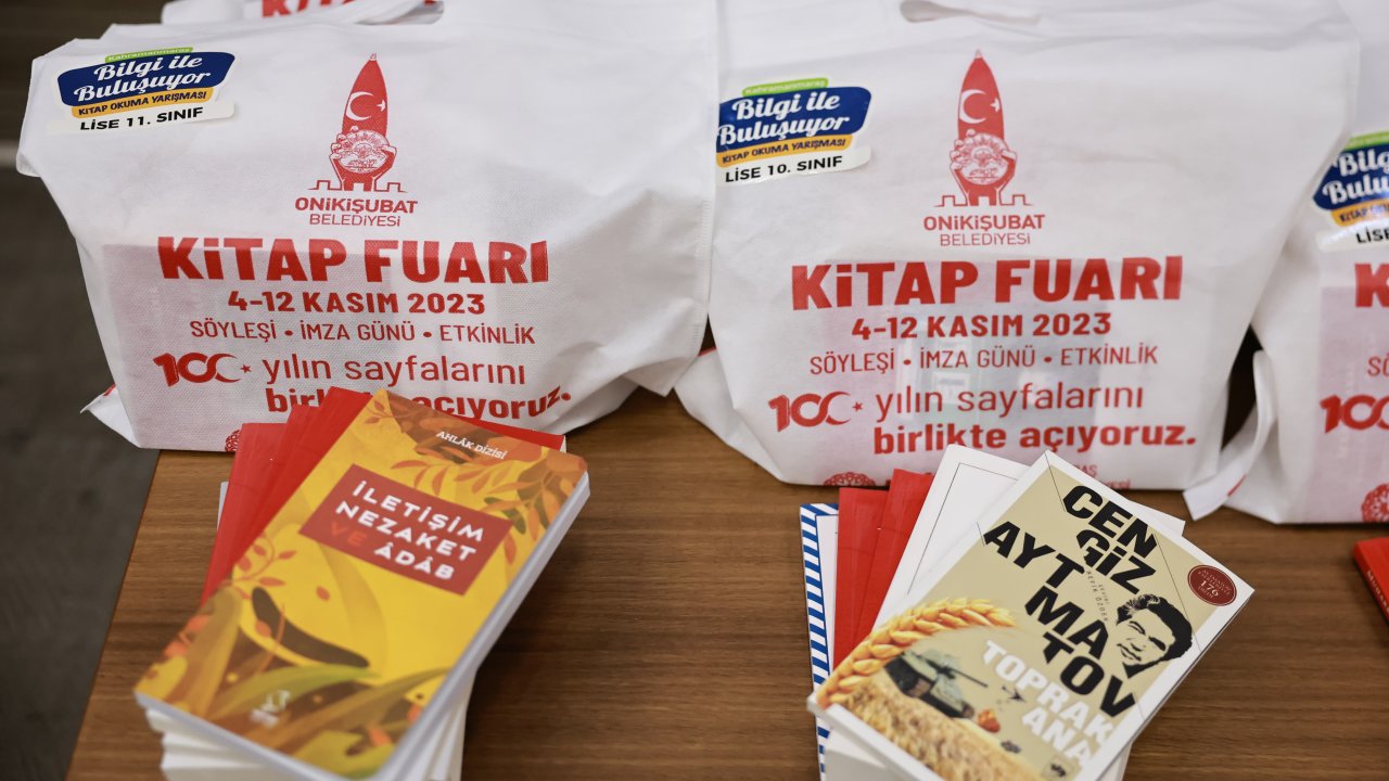 Kahramanmaraş'ta Bilgi Rüzgarı: 9 Yılda 680 Bin Kitap Öğrencilerle Buluştu!