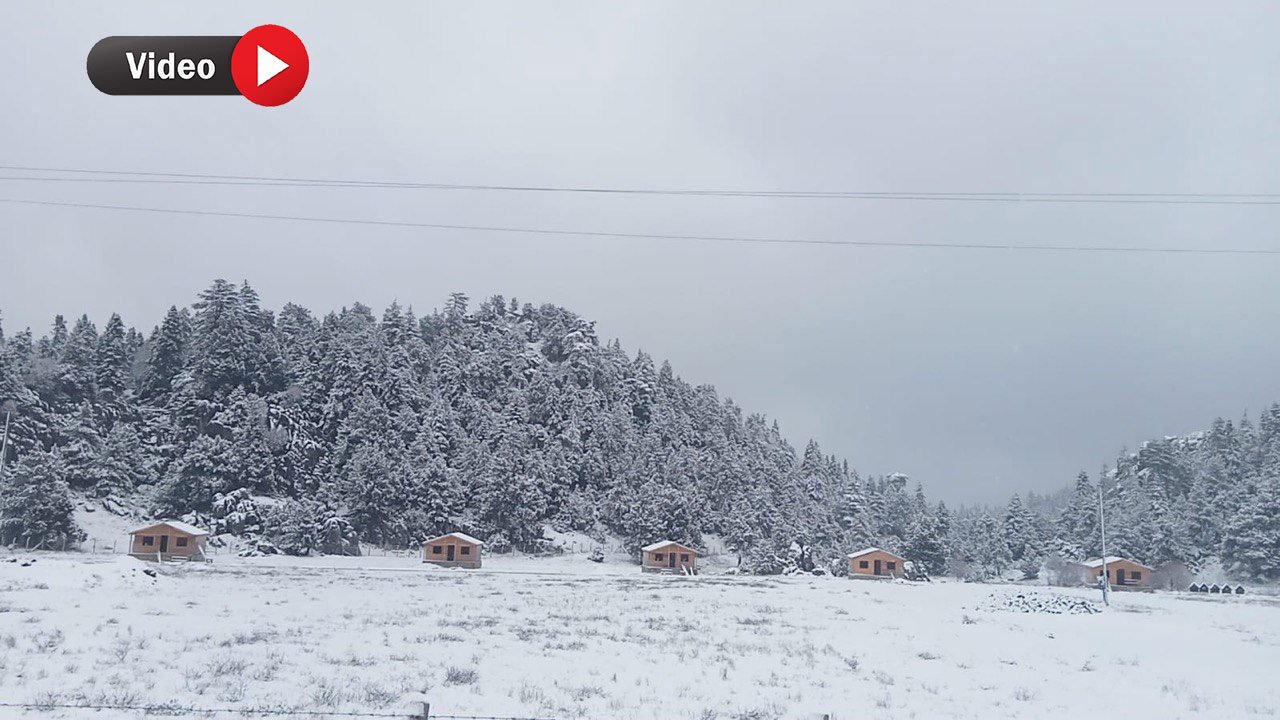 Kahramanmaraş'ta Kar Heyecanı! Andırın İlçesi Beyaza Büründü