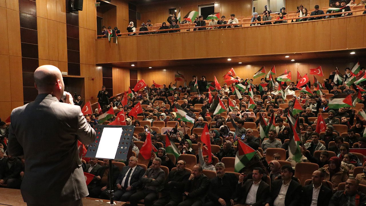 Kahramanmaraş'ta Filistin İçin Bir Araya Geldiler: Şiir ve Ezgilerle Kudüs Programı
