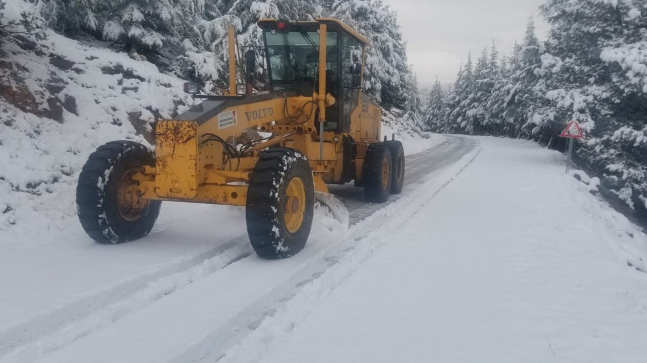 Kahramanmaraş'ta Kar Yağışı Sonrası Arterler Ulaşıma Açık Tutuluyor