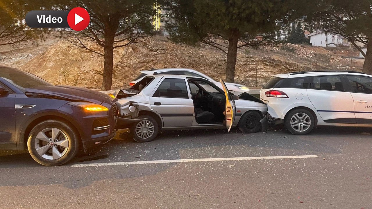 Kahramanmaraş'ta Zincirleme Kaza: 5 Araçta Maddi Zarar Var!
