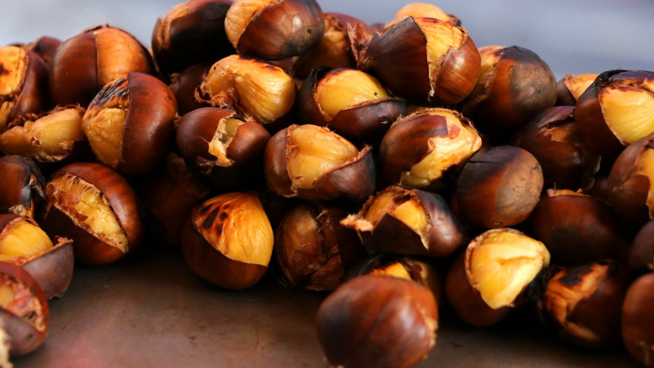 Kahramanmaraş'ta Kışın Favorisi: Kahramanmaraş Çiğ Kestane Kilo Fiyatları Ne Kadar?