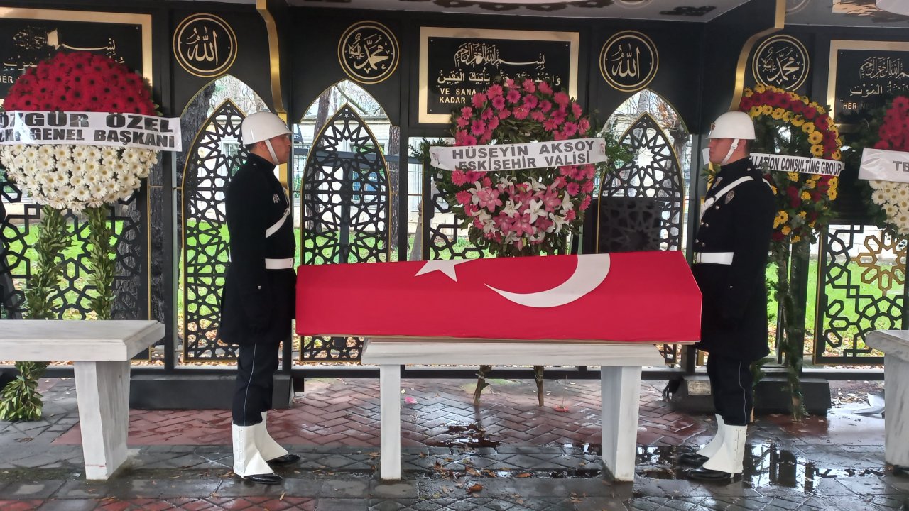 Kahramanmaraşlı Vali Demirkol'un Veda Töreni: İstanbul'da Son Yolculuğuna Uğurlandı