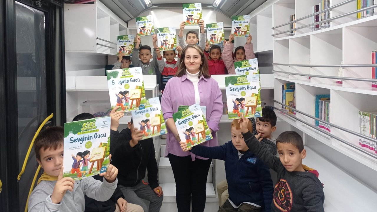 Kahramanmaraş'ta Eğlenceli Öğrenme: Mobil Çocuk Kütüphanesi Şehri Geziyor!