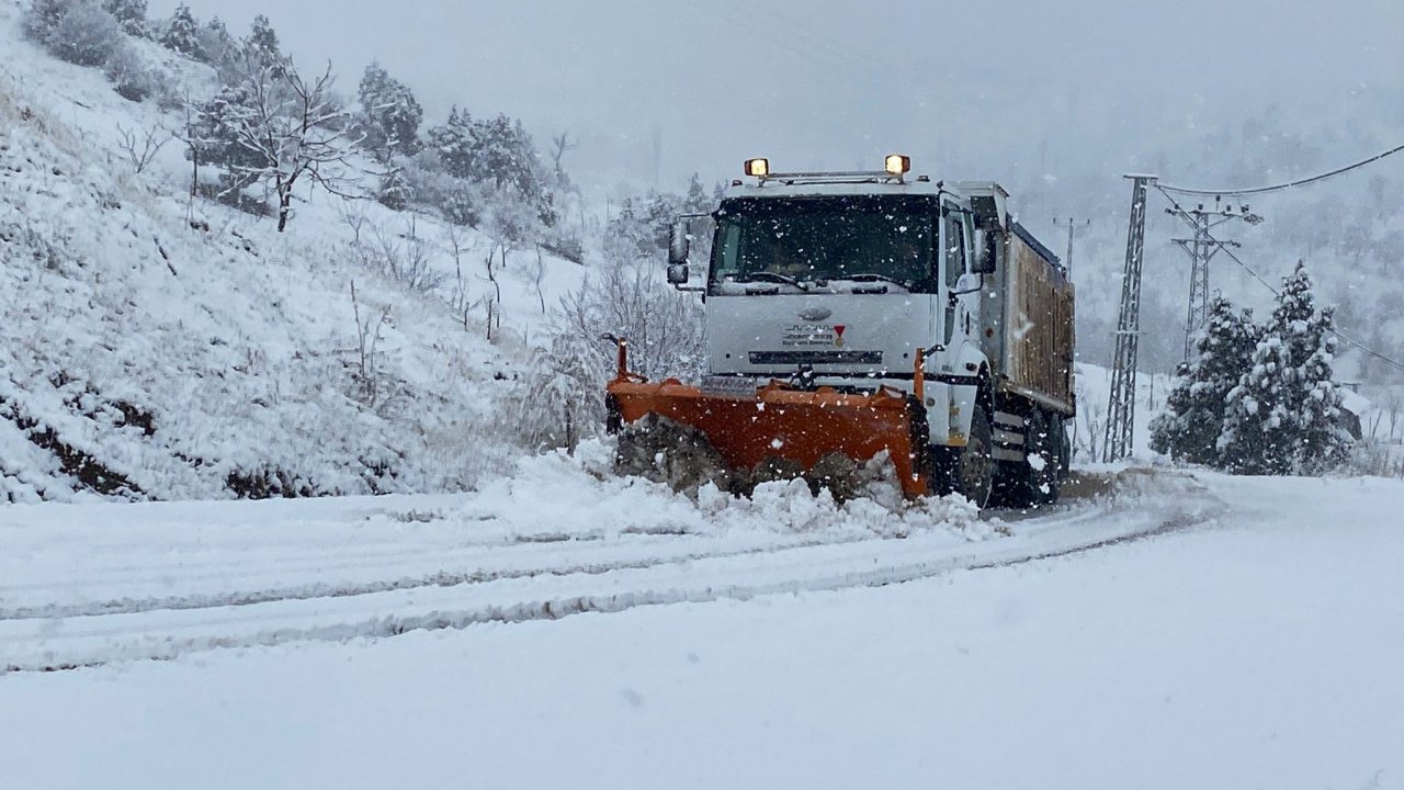 Kahramanmaraş'ta Kar Yağışı Sonrası Arterleri Ulaşıma Açık Tutuluyor