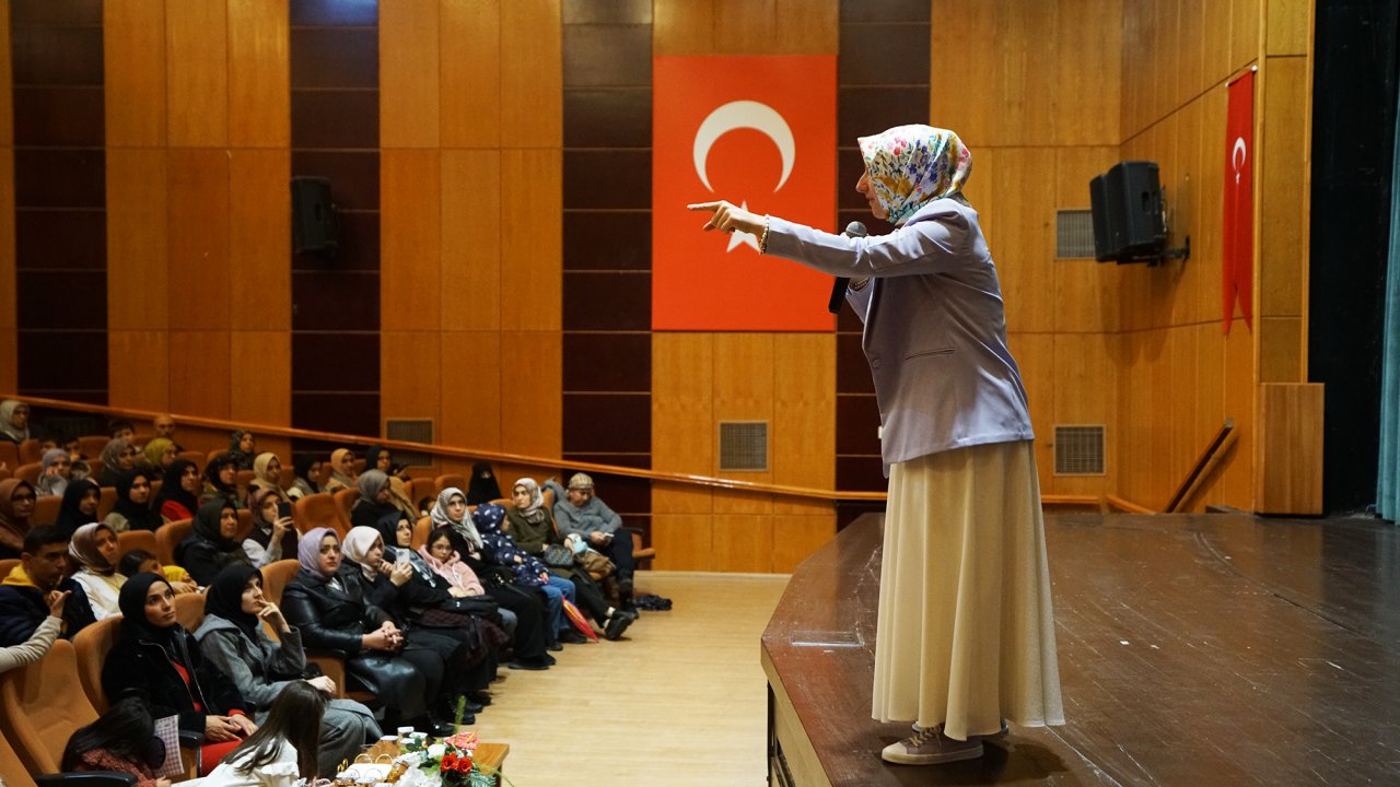 Filistin'deki Zulme Karşı Duruş: Kahramanmaraş'ta Yazar Gülcemal İle Kudüs Sohbeti