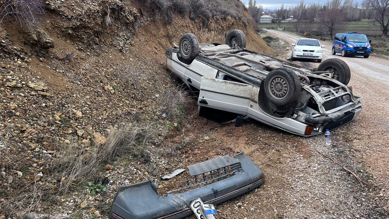 Kahramanmaraş Afşin’de Otomobil Takla Attı: 2 Yaralı