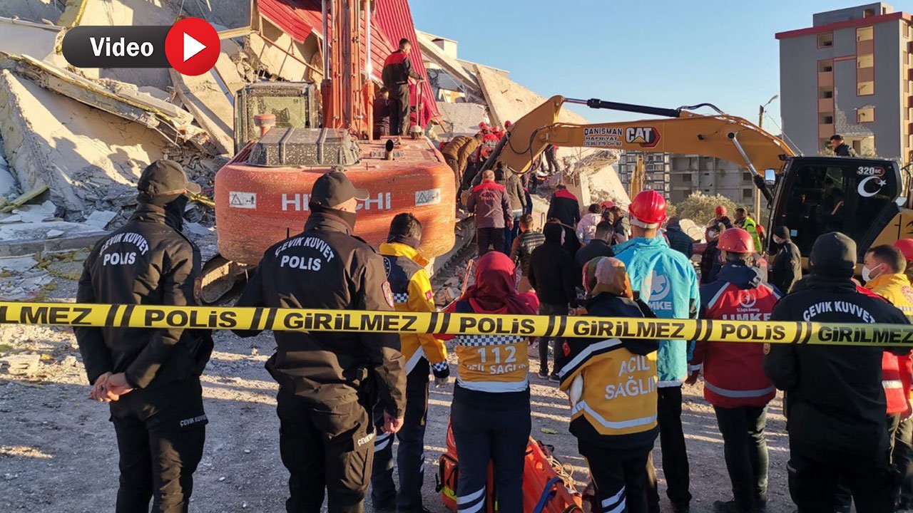 Kahramanmaraş'ta Enkazda Kalan Operatörün Cansız Bedenine Ulaşıldı