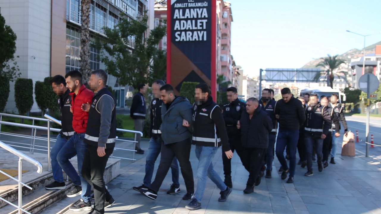 Kafes-32 Operasyonuyla Kahramanmaraş Dahil 5 İlde Yakalanan 12 Şüpheli Tutuklandı!