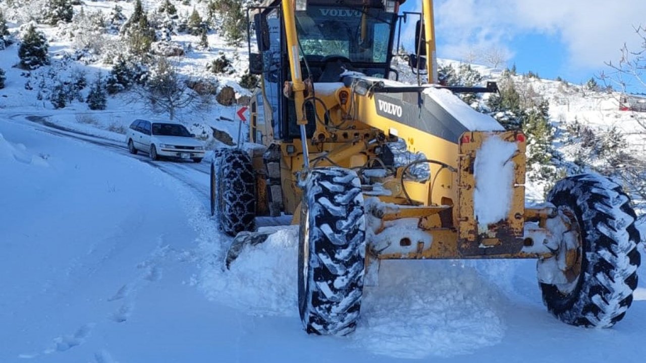 Kahramanmaraş'ta Kar ve Buzlanmaya Karşı Büyükşehir'den Etkili Mücadele!
