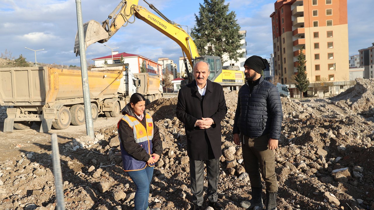 Kahramanmaraş'ta Doğukent Konutlarına İlk Kazma! Başkan Okay'dan Müjdeli Haber
