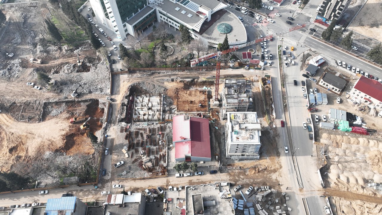 Kahramanmaraş'ta Yükselen Çehre: Hükümet Bulvarı'nda  Yeni Yapılar Yükseliyor