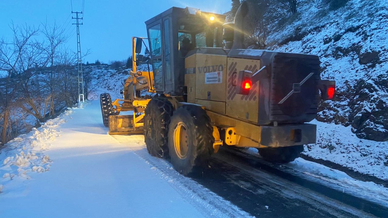 Kahramanmaraş'ta Kar Yağışına Anında Müdahale: Ulaşım Açık!