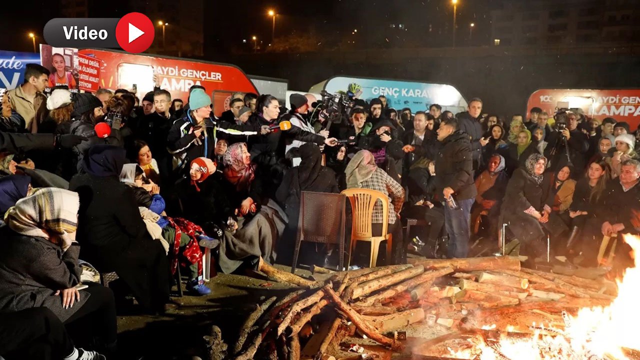 Kahramanmaraş'ta Depremin 1. Yılında Ebrar Sitesi Önünde Anma Programı