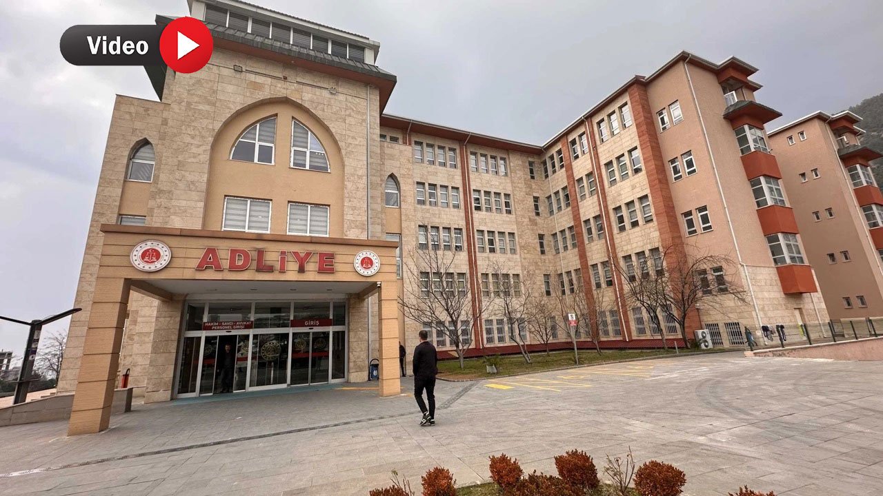 Depremde 96 Kişinin Öldüğü Ebrar Sitesi'nin Yıkılmasına İlişkin Davanın Görülmesine Başlandı