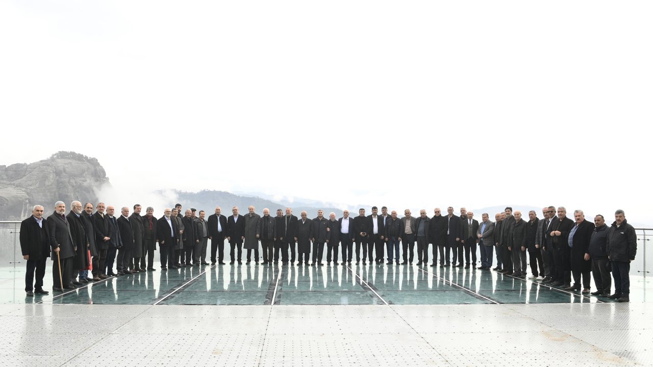 Güngör, Ali Kayası’nda Önceki Dönem Belde Belediye Başkanlarıyla Buluştu