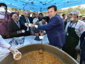 Büyükşehir’den aşure şenliği