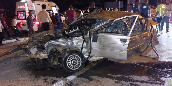 Kahramanmaraş Göksun’da 2 otomobil çarpıştı: 3 yaralı