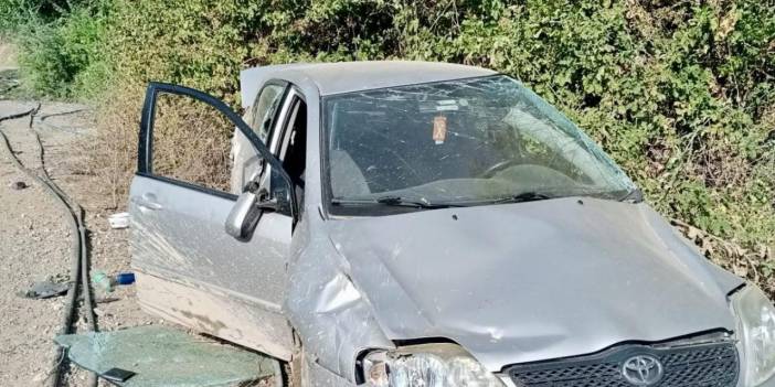 Kahramanmaraş'ta otomobil ormanlık alana sürüklendi