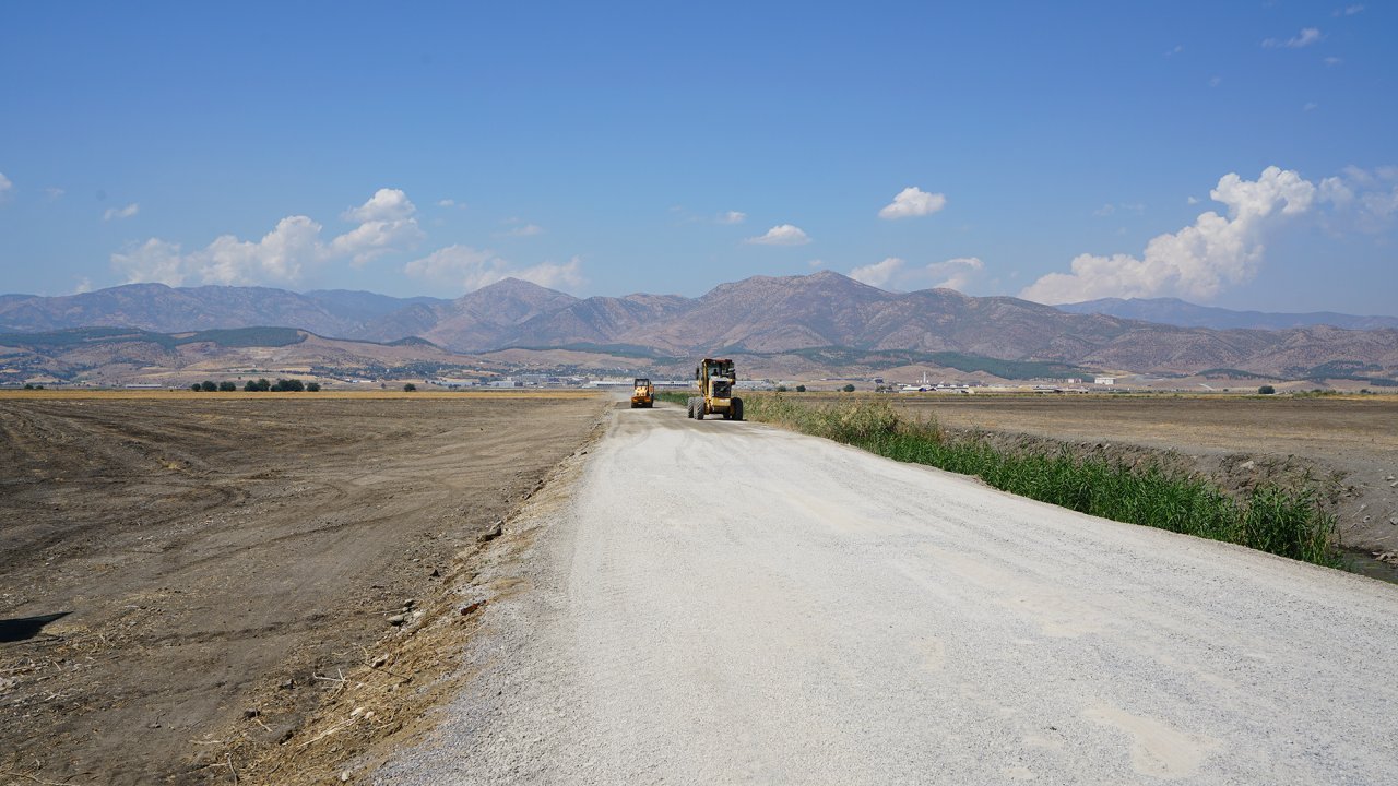 kahramanmarasta-ulasim-konforu-minehuyuk-gaziantep-baglanti-yolu-yenileniyor.jpg