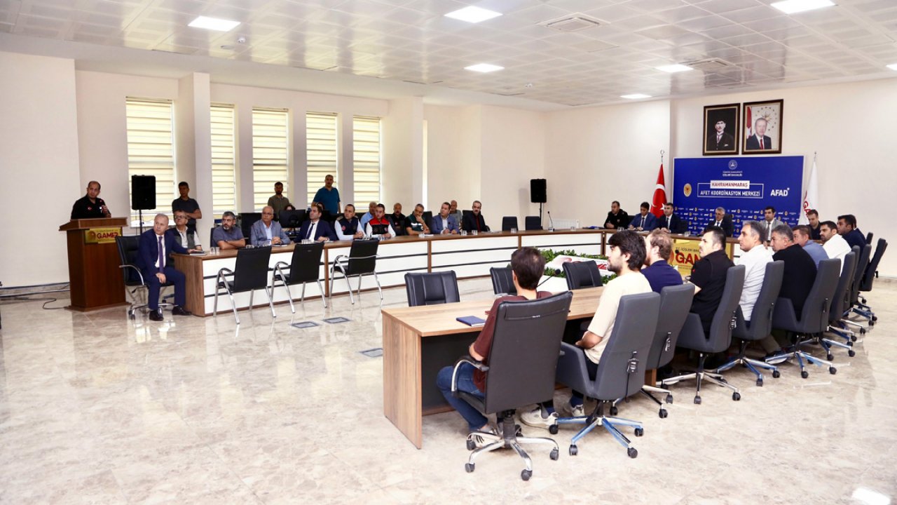 kahramanmaras-afet-koordinasyon-merkezi-hizli-ve-etkili-yardim-calismalari.jpg