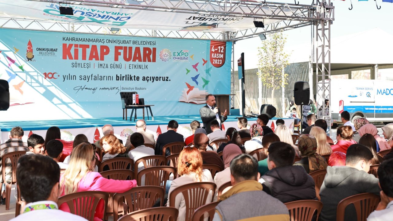 tufan-gunduzden-expo-2023-kitap-fuarinda-tarih-dolu-mukemmel-soylesi.jpeg