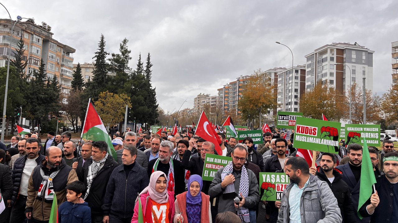 kahramanmaras-ve-malatyada-israilin-gazzeye-yonelik-saldirilari-protesto-edildi.jpeg