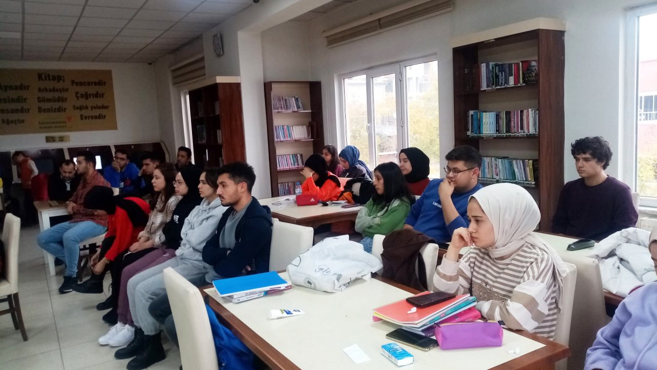 kutuphane-soylesileri-aralikta-da-edebiyatseverlerle-bulusmayi-surduruyor.jpeg
