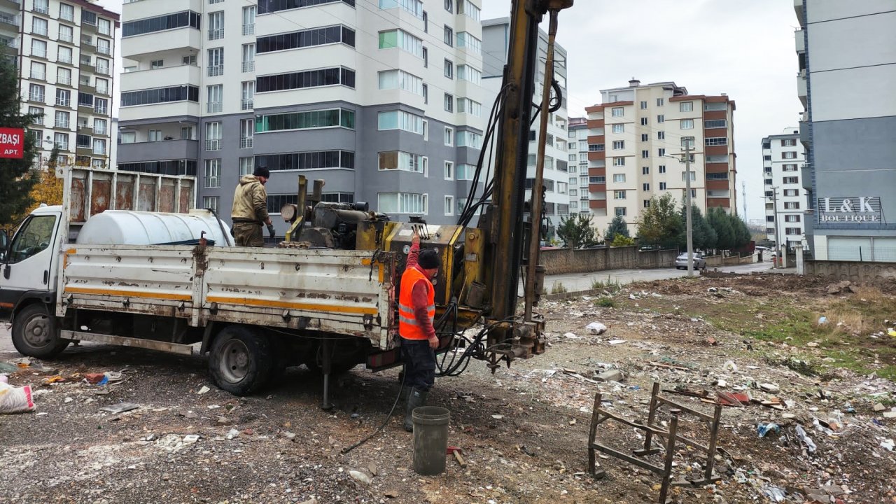 kahramanmarasta-zemin-durumunu-netlestirmek-icin-calismalar-suruyor.jpg