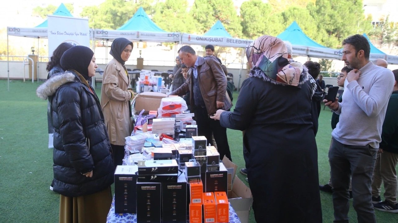 kahramanmarasta-gazzeliler-yararina-kermes-duzenlendi.webp